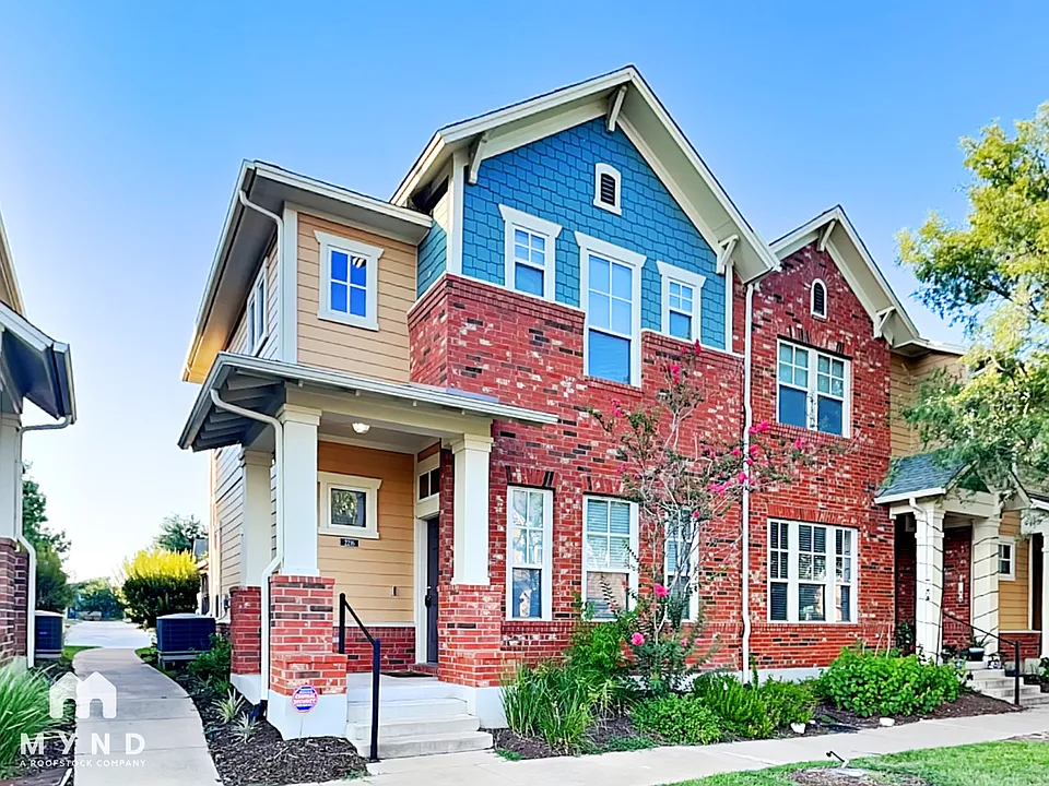 2216 Zach Scott St