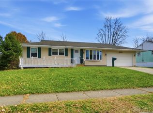 2932 Hyannis Dr, Springfield, OH 45503