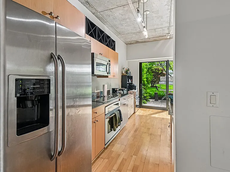 807 Davis St #314 — Photo 7
