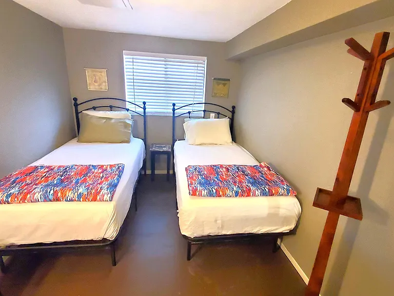 4021 Mount Pinos Way — Photo 3