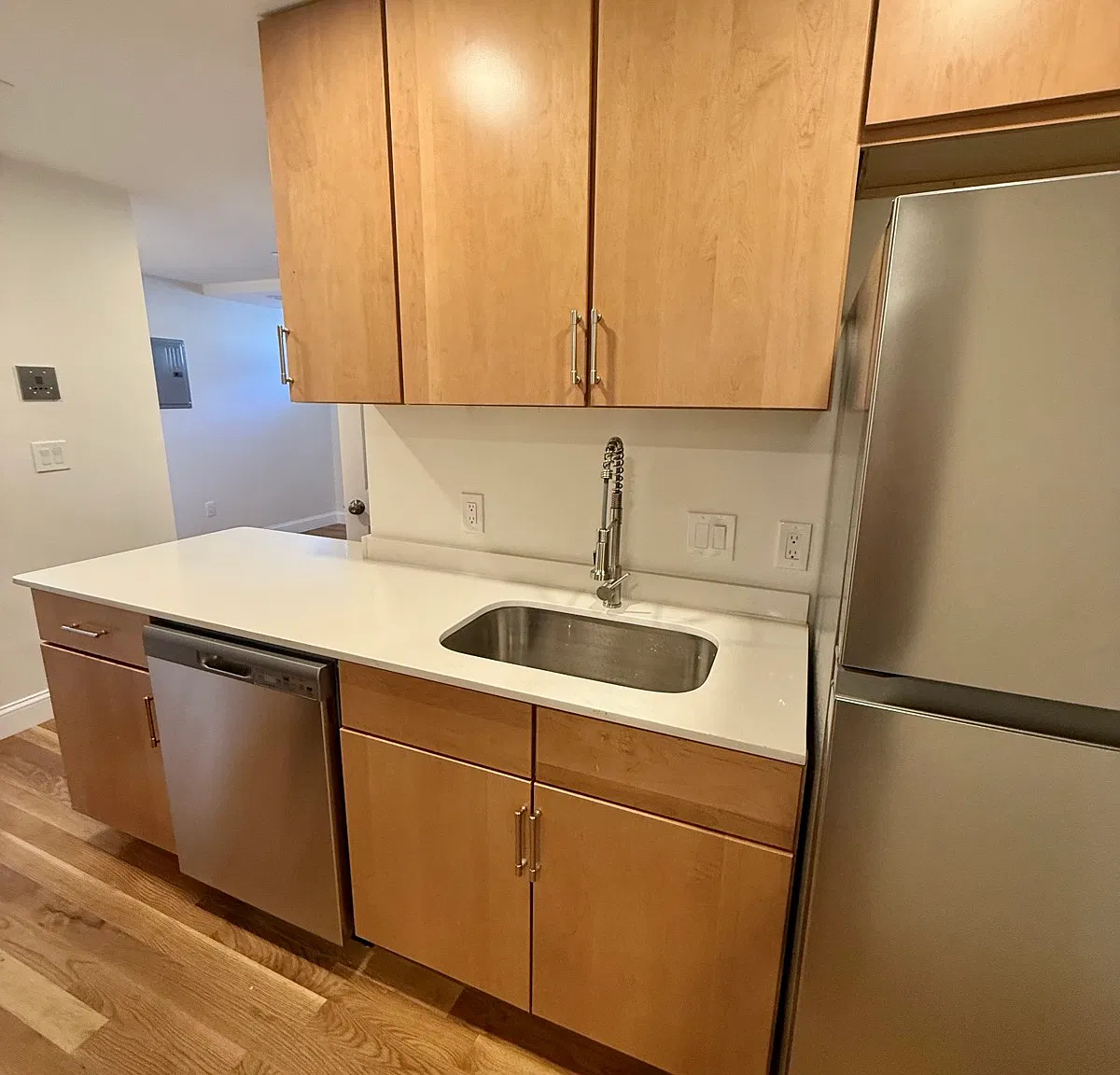 8 Joyce St Residences — Photo 1