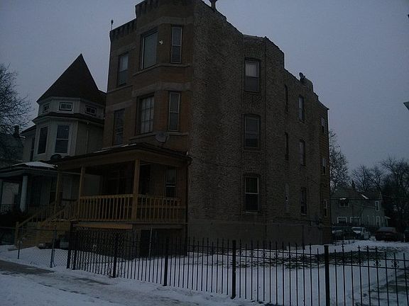 2nd image of 839 N Waller Ave