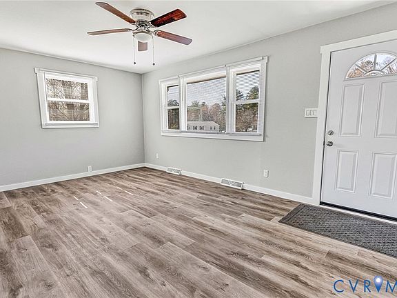 4th image of 15519 Saddlebrook Rd