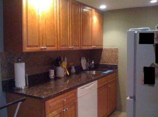 766 S 4th St APT 4, Philadelphia, PA 19147