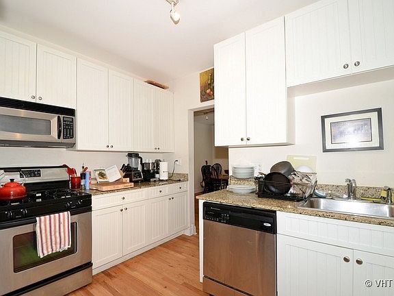 5th image of 1228 Elmwood Ave APT 2W