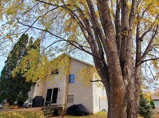 13915 Echo Park Ln, Burnsville, MN 55337