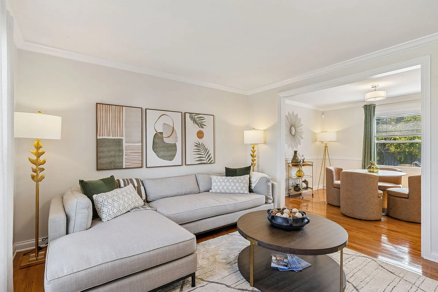 4 bed, 2.0 bath, 2917 sqft, $7,233 — Photo 3