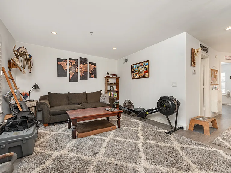 3901 Travis St — Photo 5