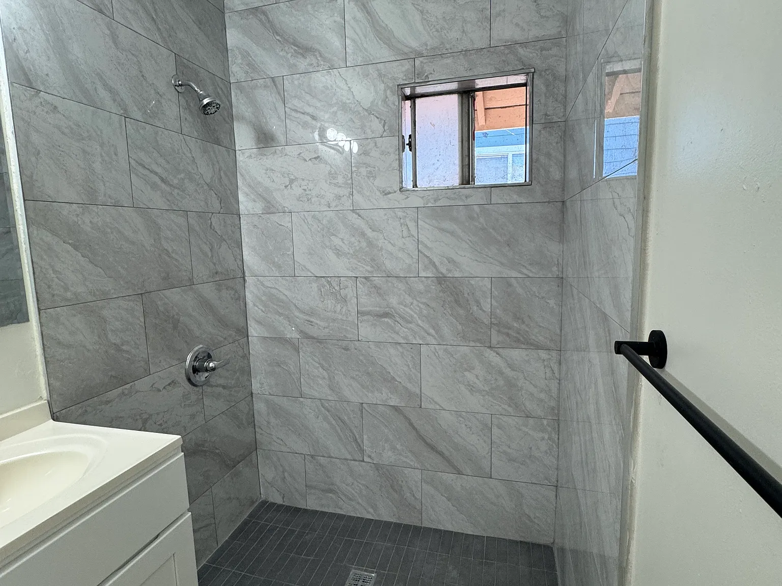 3 bed, 1150 sqft, $2,850 — Photo 4