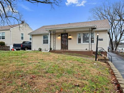 9711 Echo Ln, Saint Louis, MO, 63114