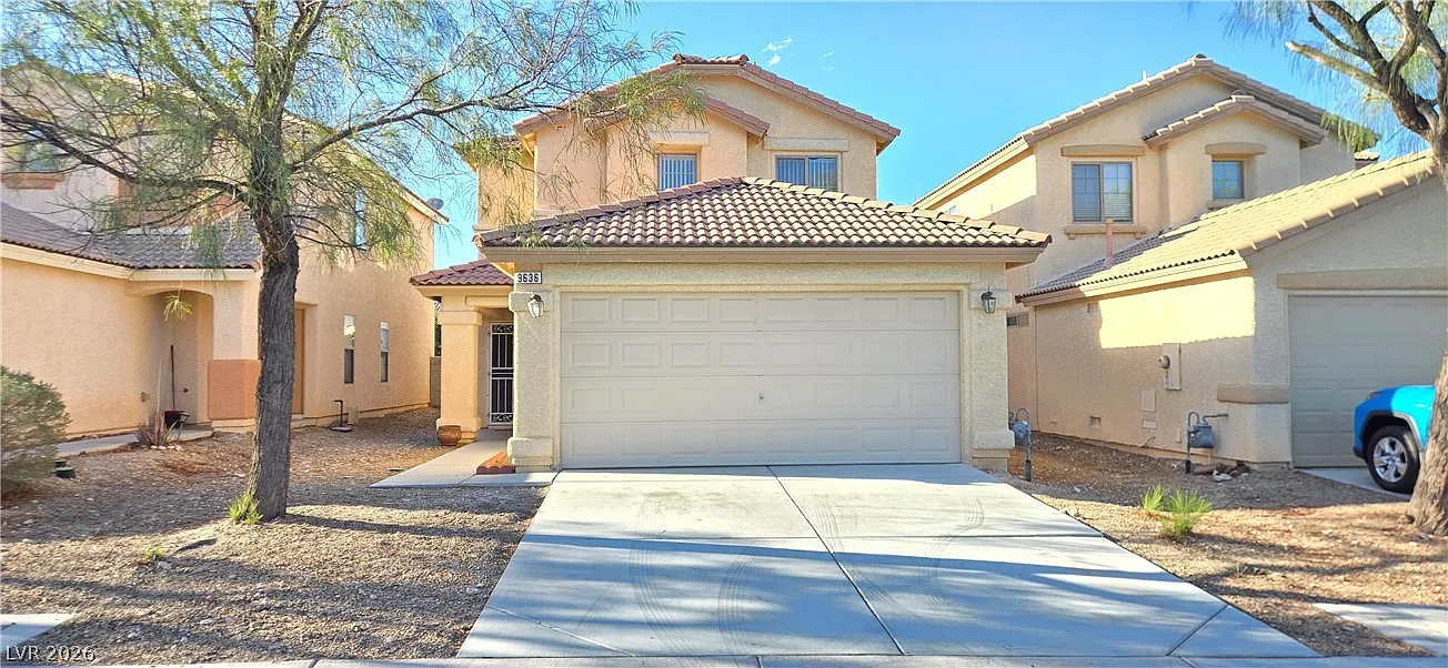 5 bed, 3.0 bath, 1818 sqft, $2,300 — Photo 2