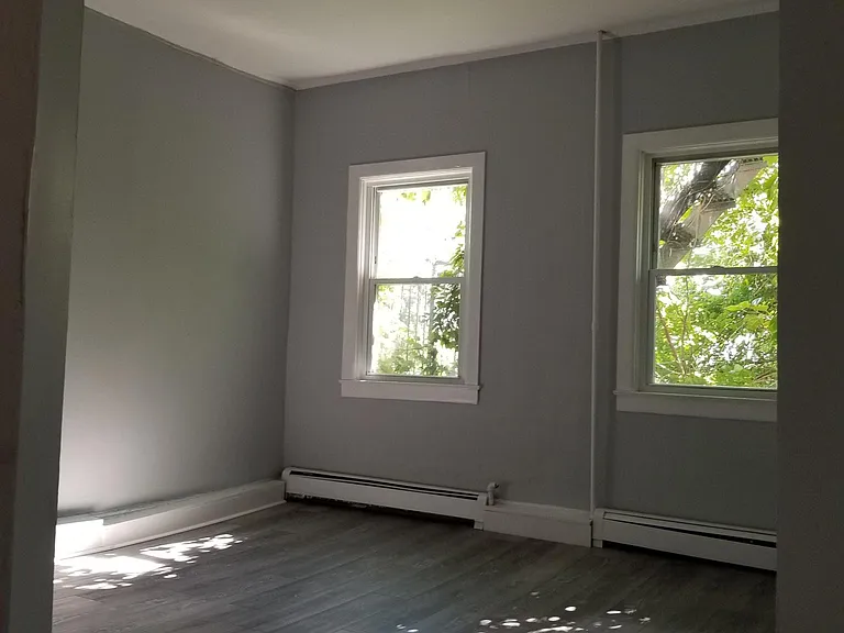 94 N 3rd St #3 — Photo 6