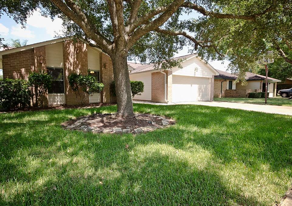 1st image of 1014 River Creek Dr