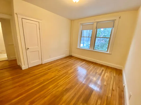 2 Lothian Rd #231, Brighton, MA 02135