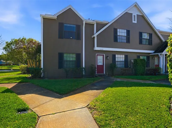 16511 Lake Brigadoon Cir, Tampa, FL 33618