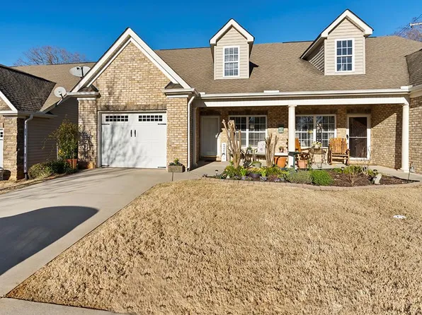 104 Hutira Ln, Greenwood, SC 29649