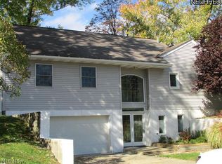 534 E Sprague Rd, Broadview Heights, OH 44147