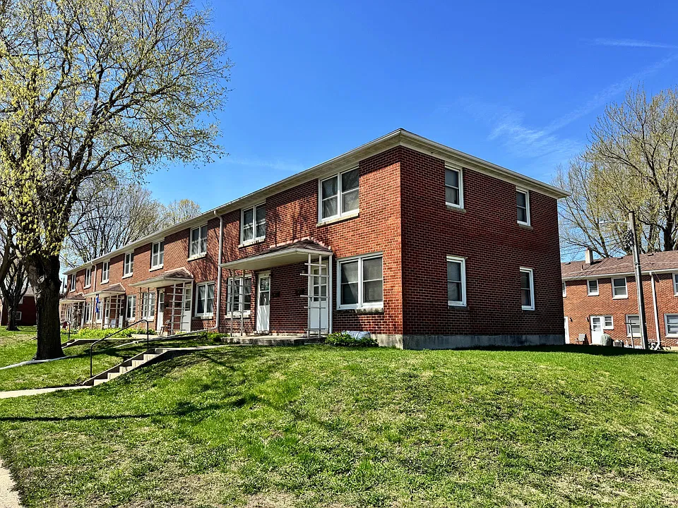 99 Westview Dr