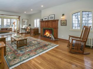 30 Disbrow Ln, New Rochelle, NY 10804