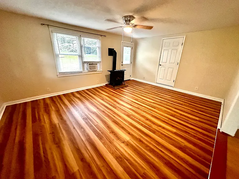139 Spooks Branch Rd — Photo 4