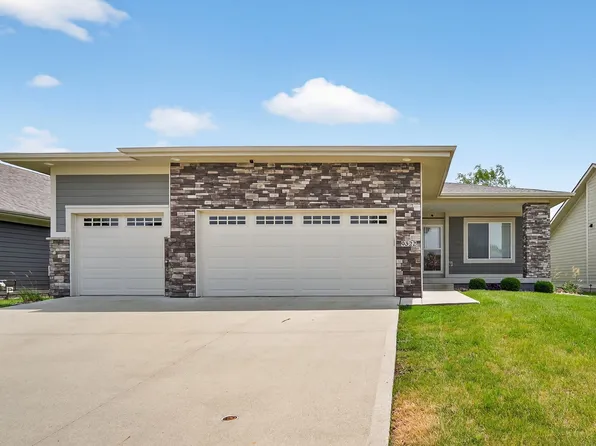 9322 Bellflower Ln, Norwalk, IA 50211