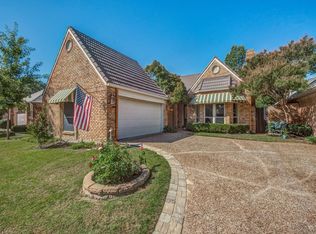 1525 High Crest Ct, Irving, TX 75061
