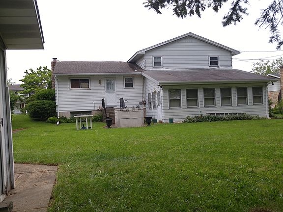 3rd image of 2709 Stonewood Dr
