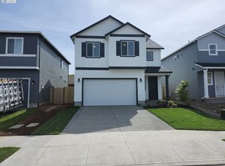 2803 NE Claire Rd #207, Estacada, OR 97023