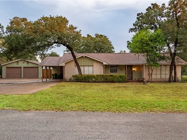 195 Gloccomora Ln, Normangee, TX 77871