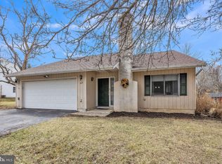 402 Banyon Ln, Downingtown, PA 19335