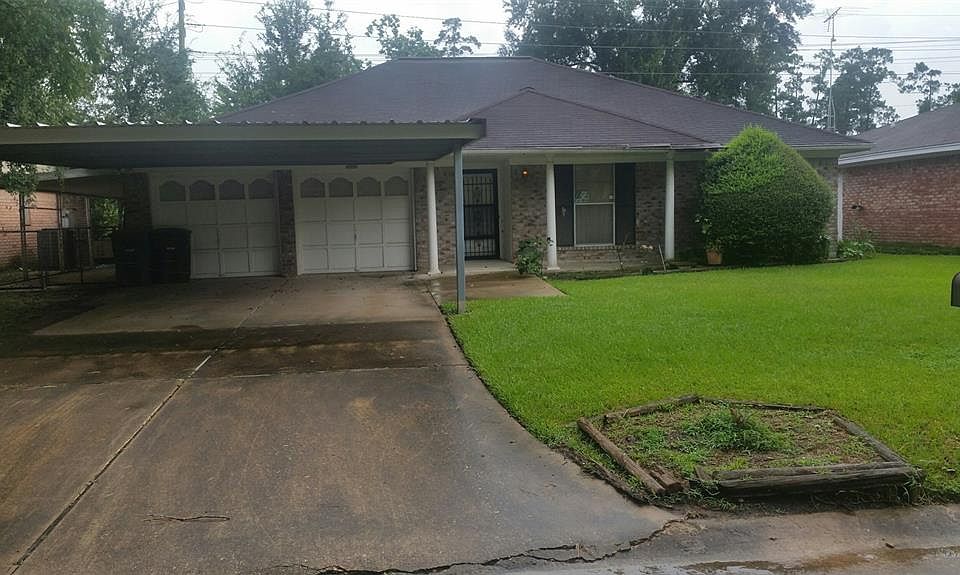 1st image of 7602 Oak Village Dr