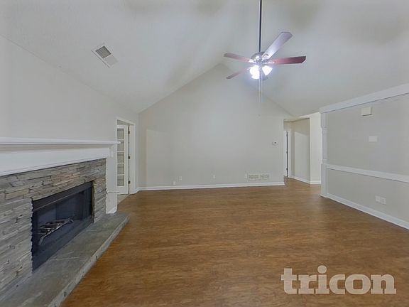 2nd image of 408 Crested View Dr