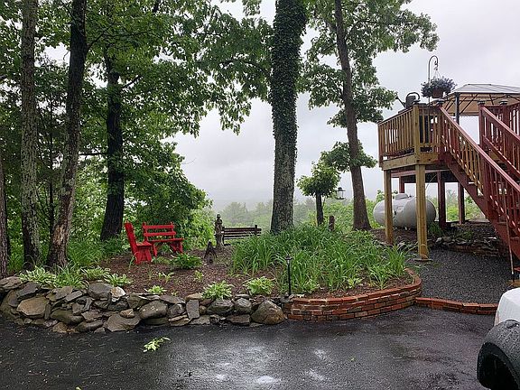 2nd image of 328 Valley View Dr N