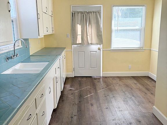 4th image of 816 Bridwell St