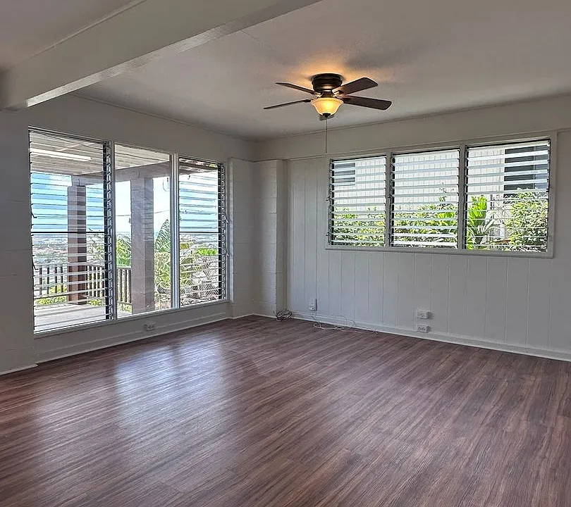 1701 Skyline Dr