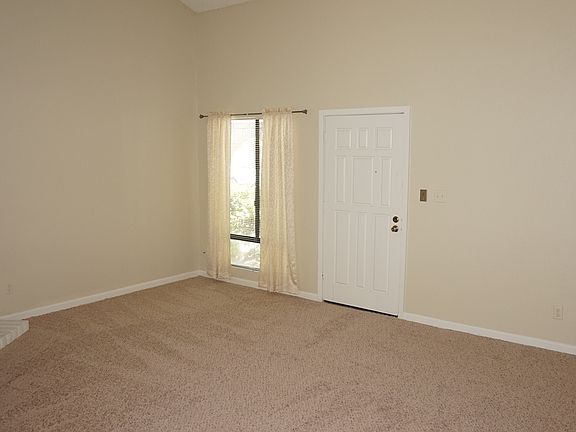 3rd image of 1115 Evelyn Ln