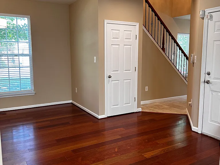 9570 Linnett Hill Dr — Photo 8