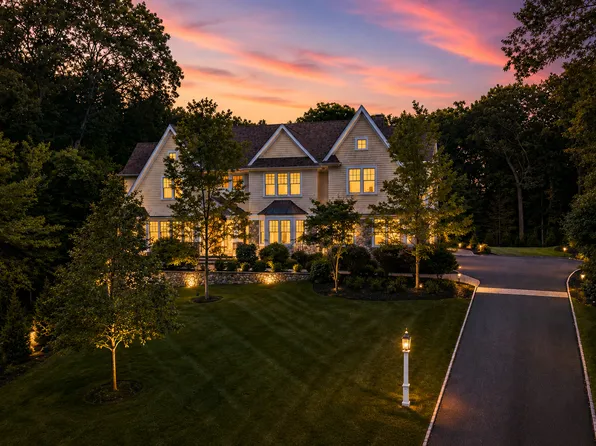 25 Holly Cir, Weston, MA 02493