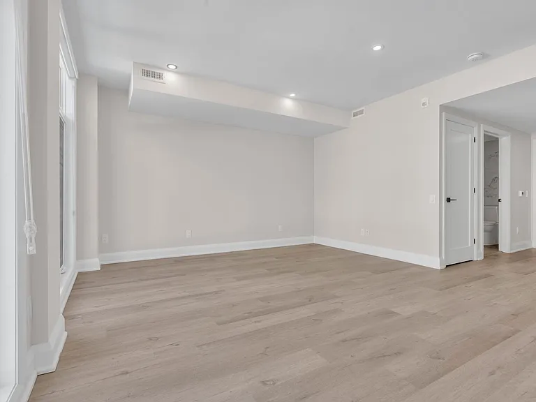 58 Florence St — Photo 5