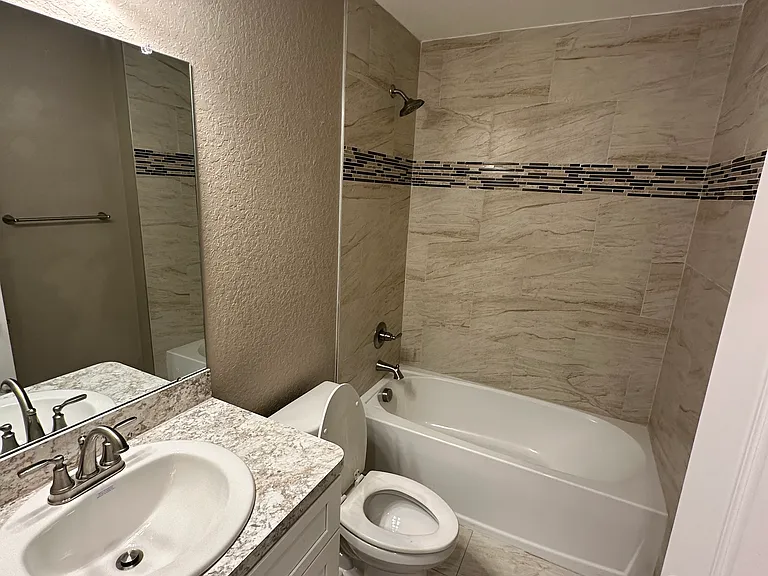1139 Sycamore St — Photo 14