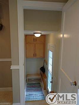 3rd image of 43 S Jefferson St