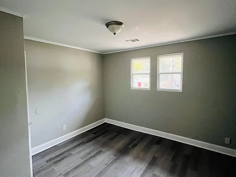 3946 Saint Charles Pl — Photo 11