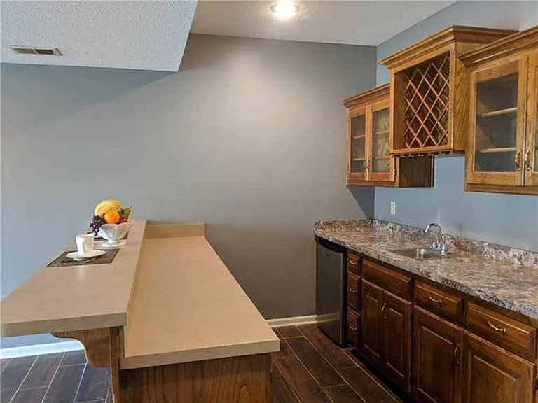 5909 N Bedford Ave — Photo 23