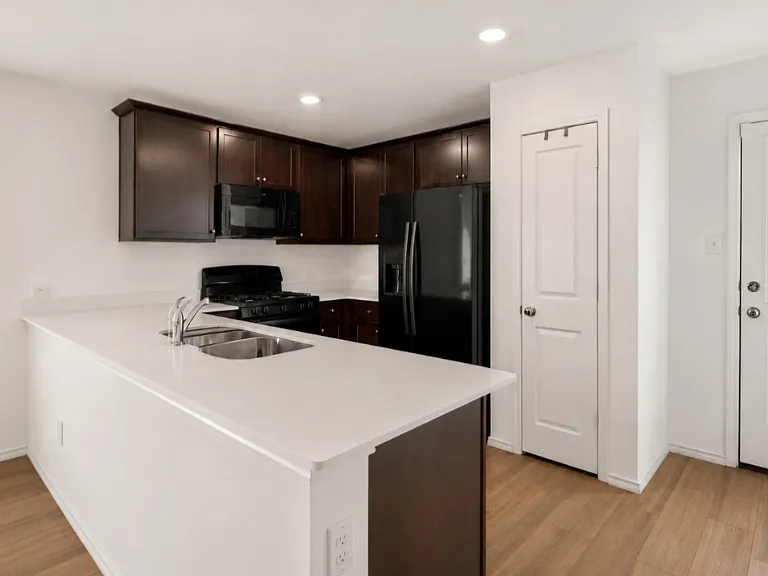 2729 Rosewater Ln — Photo 4