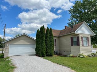 406 S Poplar St, Mount Olive, IL 62069