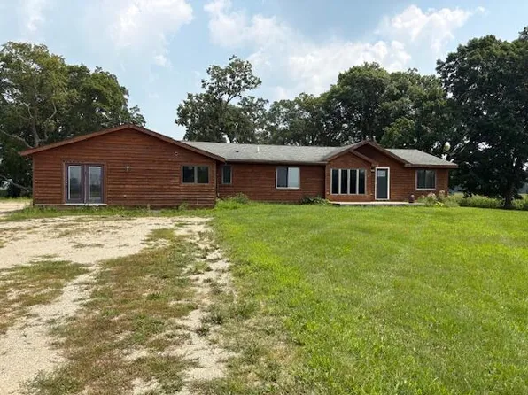 N2450 Wenham ROAD, Fort Atkinson, WI 53538