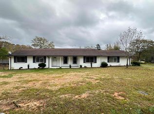 109 Hilltop Rd, Laurens, SC 29360