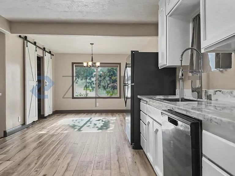 860 Watt Ave #MAIN HOUSE — Photo 25