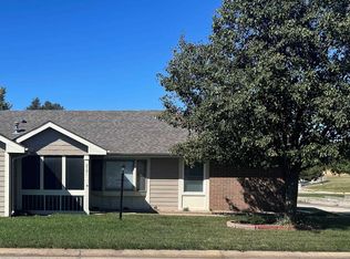 2391 SW Fountain Pl, Topeka, KS 66614