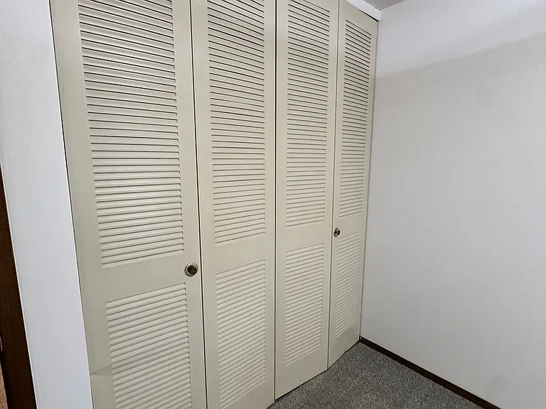 445 W Grand Ave #101 — Photo 10